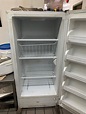KENMORE WHITE SINGLE DOOR UPRIGHT FREEZER 26 X 28 X 60 - Able Auctions
