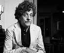 Kurt Vonnegut Biography - Childhood, Life Achievements & Timeline