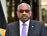 Hubert Minnis sworn in as Bahamas Opposition Leader - CNW Network