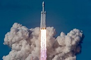Success! SpaceX Launches Falcon Heavy Rocket on Historic Maiden Voyage ...