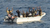 Warship captures Somali pirates