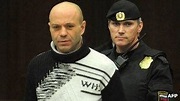 Ex-policeman jailed in Russia over Politkovskaya murder - BBC News