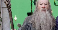 Ian McKellen a craqué sur le tournage du Hobbit à cause des effets ...