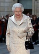 Queen Elizabeth II attends the Royal Academy of Arts in 2016 | Queen ...