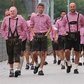 Bayern Munich celebrate Oktoberfest in traditional Bavarian outfits ...