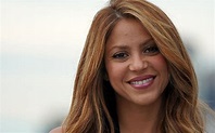 2K free download | Shakira, portrait, colombian singer, smile, hoot ...
