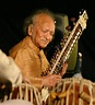Sitar maestro Pandit Ravi Shankar dies at 92