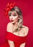 Taylor Swift Christmas Edit | Taylor swift photoshoot, Taylor swift hot ...