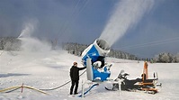 How Snow Makers Work | MapQuest Travel