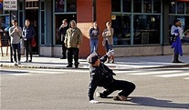 Dancing cop stops holiday traffic in Rhode Island - al.com