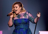Kelly Clarkson Delivers Powerful Performance of Amy Winehouse's 'Will ...