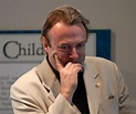 Christopher Hitchens Biography - Childhood, Life Achievements & Timeline