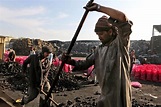 Banned Somali charcoal still finds ways into Gulf - WardheerNews