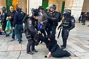Israel police storm Al-Aqsa Mosque, attack Muslim worshippers | Daily Sabah