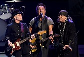 WATCH: Bruce Springsteen salutes Prince in New York with incredible ...