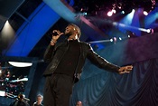 Usher on stage | Decade of Difference concert at the Hollywo… | Flickr