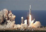 SpaceX launches mega rocket, lands all 3 boosters | Inquirer Technology