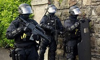 Gallery: Northern Ireland police condemn Belfast riots | Metro UK