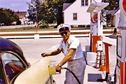 11 vintage photos of Milwaukee gas stations