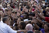 President Obama, Vice President Joe Biden greet crowds in Dayton, tout ...