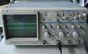 Kenwood cs-4125 20MHZ 2 channel oscilloscope. CS4125