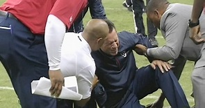 NFL Coach Gary Kubiak Collapses on Field