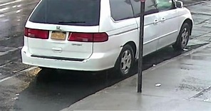 Image shows license plate of suspect in Bronx robbery