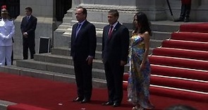 François Hollande accueilli par le président péruvien