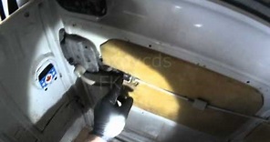 VW T2: Sliding Door Inside Release Cable Adjustment