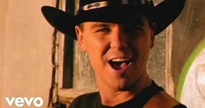 Kenny Chesney - She s Got It All (Official Video)