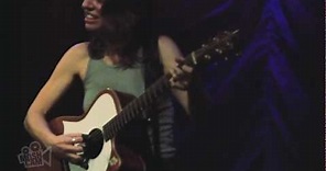 Ani DiFranco - Both Hands (Live in New York) | Moshcam