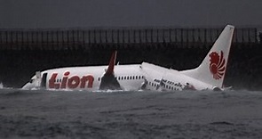 Bali plane crash: Pictures of Lion Air plane in sea