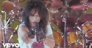 Alice Cooper - This Maniac s in Love with You (from Alice Cooper: Trashes The World)